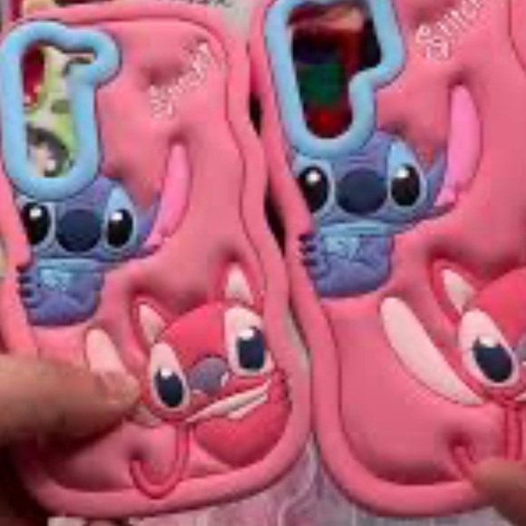 LILO & Stitch Cell Phone Holder - Picture 4 of 4